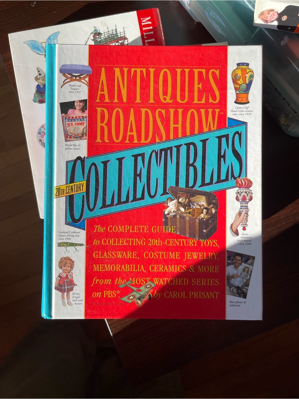 Antiques Roadshow Collectibles Hardcover Book - Red & Blue Cover